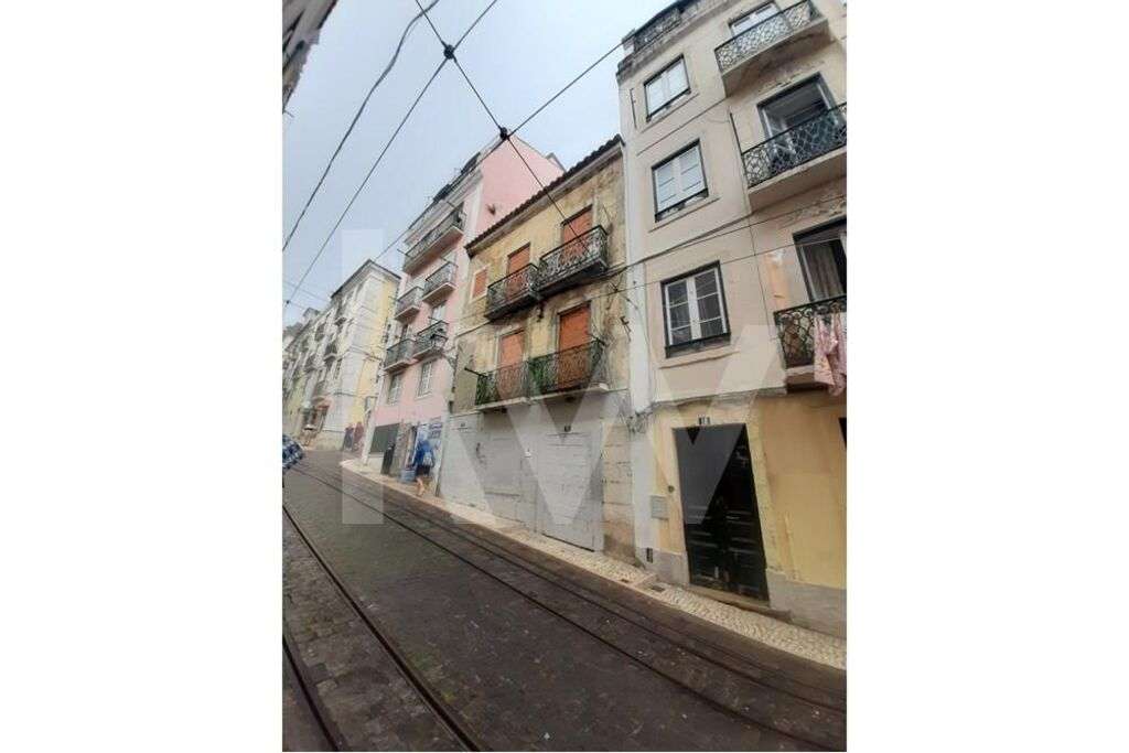 Prédio com 300m2 > 470 m2 em pleno coração da Bica, em Lisboa - Grande imagem: 5/11