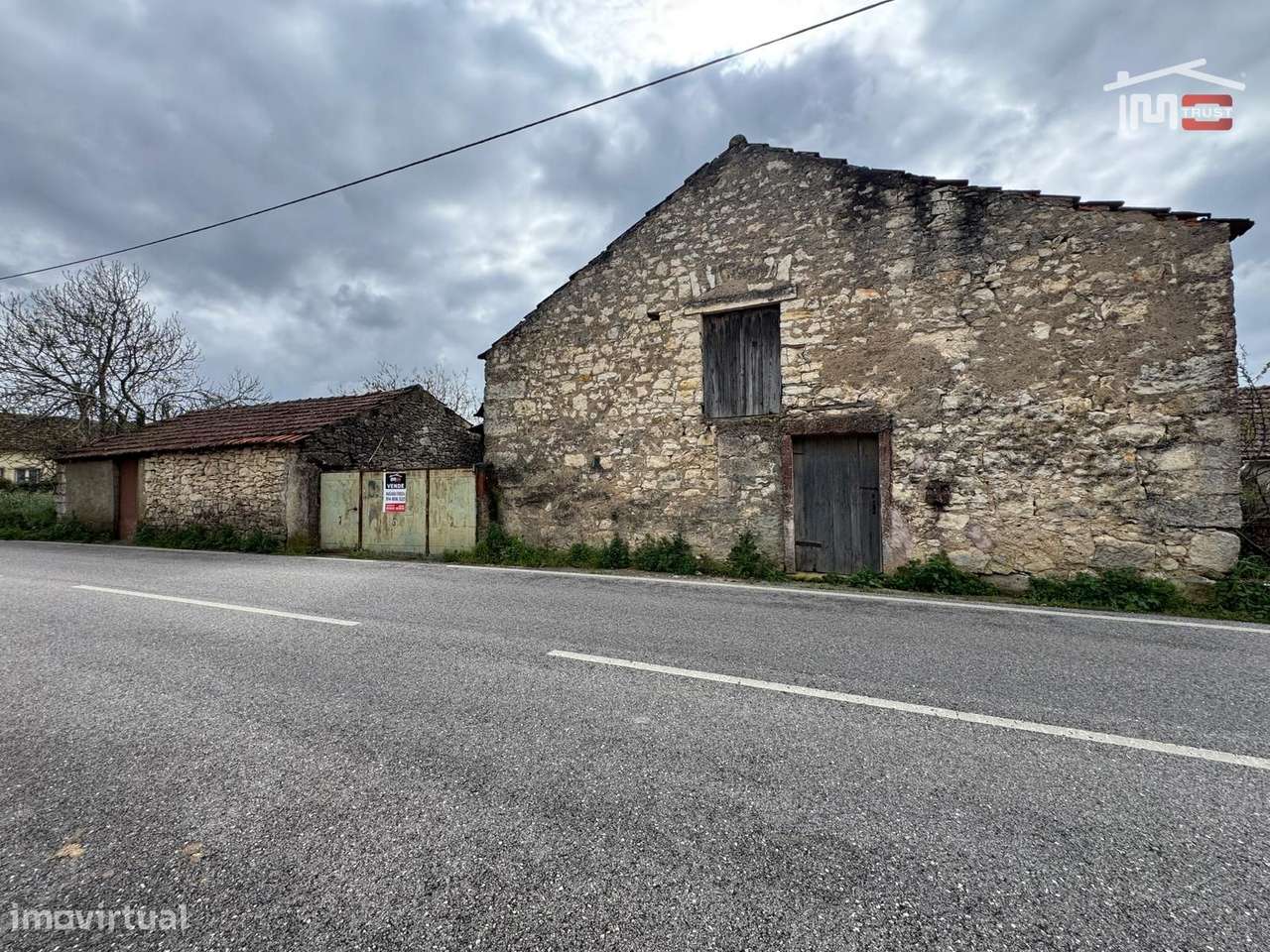 TERRENO 2832 m² com BARRAÇÃO EM PEDRA que pode ser reabilitado e tr... - Grande imagem: 2/32