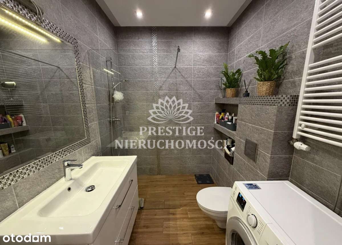 Komfortowe czteropokojowe mieszkanie-12