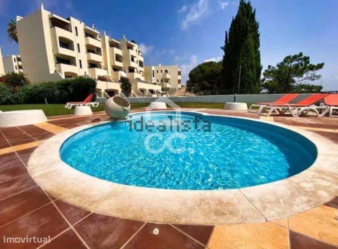 Apartamento TO convertido a T1 em condomínio fechado com 3 piscinas, c-17