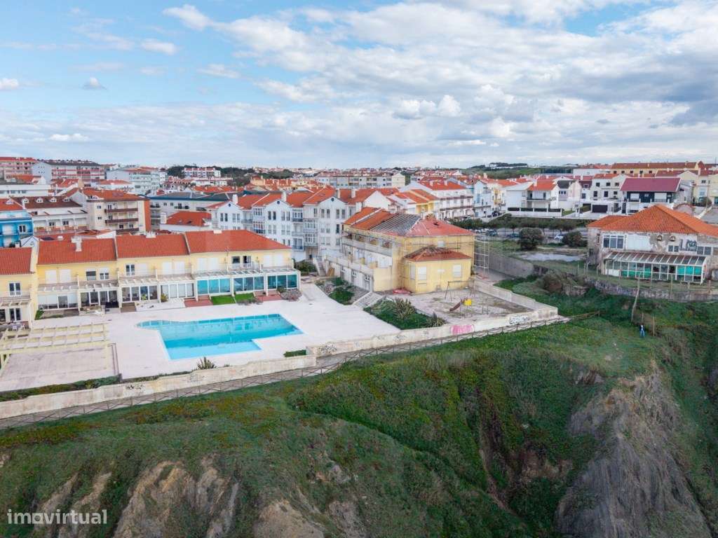 Moradia T2 com piscina e vista mar para venda em Santa Cruz.-40