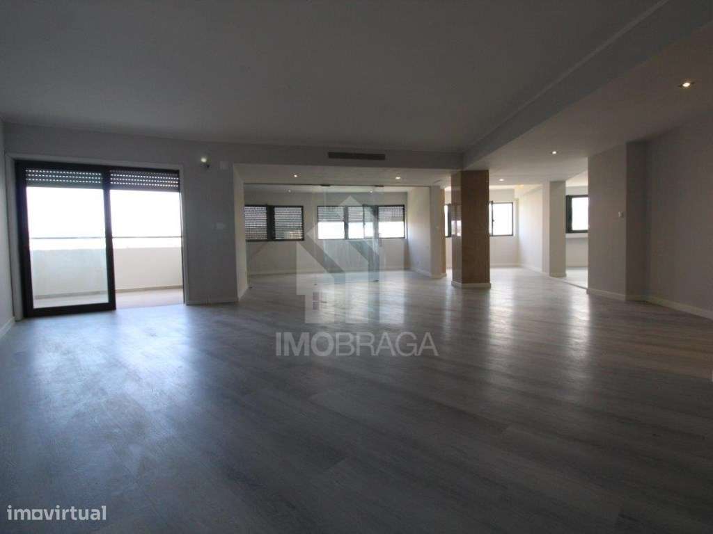 Apartamento T4 Remodelado com Vistas Panorâmicas para Venda em S. V... - Grande imagem: 4/44