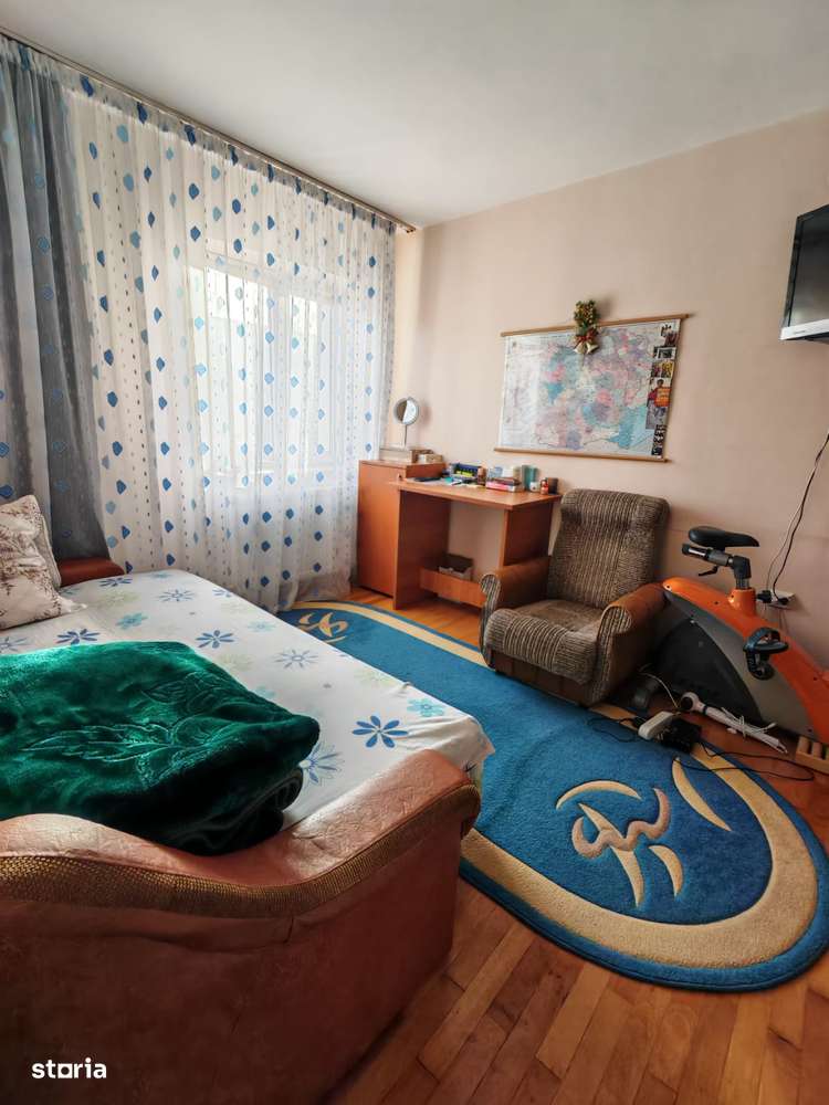 Apartament 2 camere Trivale, etaj 3,confort 1 decomandat, centrala - Imagine principală: 2/6