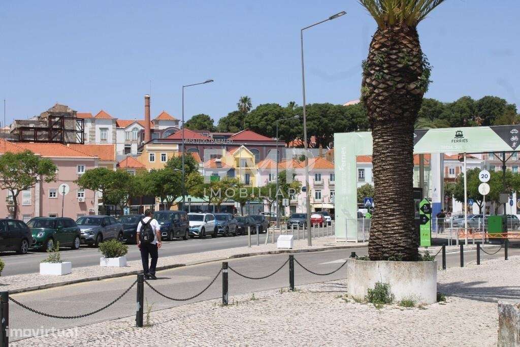 Investimento em Setúbal - Apartamento T1 com inquilino e terraço-16