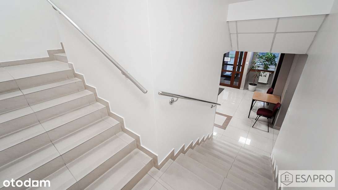 BUDYNEK BIUROWO - USŁUGOWY /WINDA/PARKING/ ŚRÓDMIEŚCIE-5