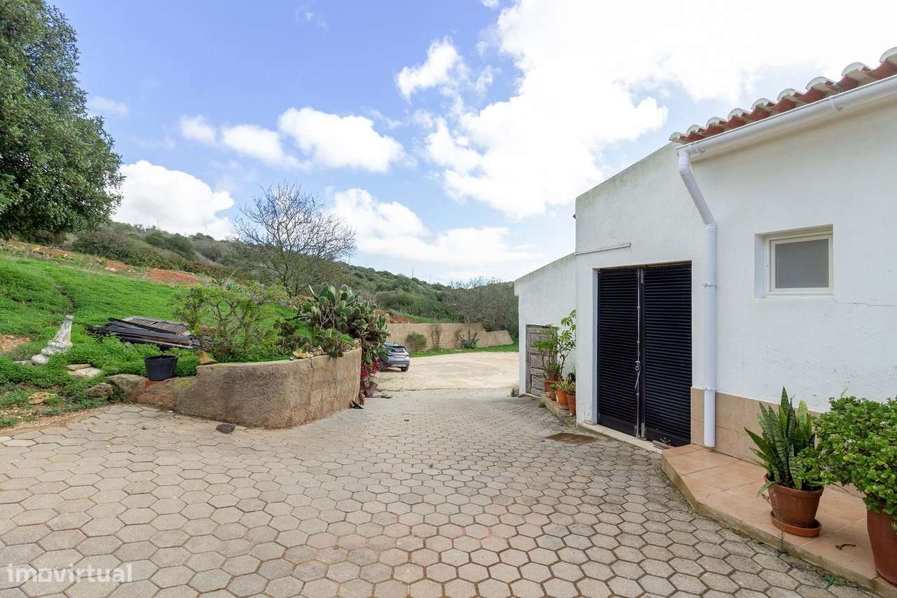 MORADIA E RESTAURANTE ENTRE BURGAU E SALEMA - Grande imagem: 2/38