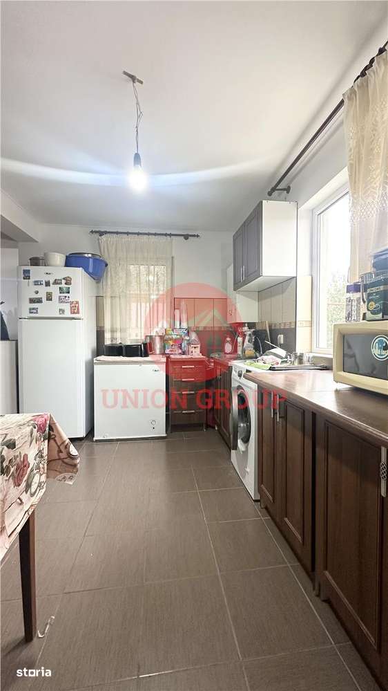 Casa de vanzare in Poiana cu Teren de 350 mp - Imagine principală: 5/17