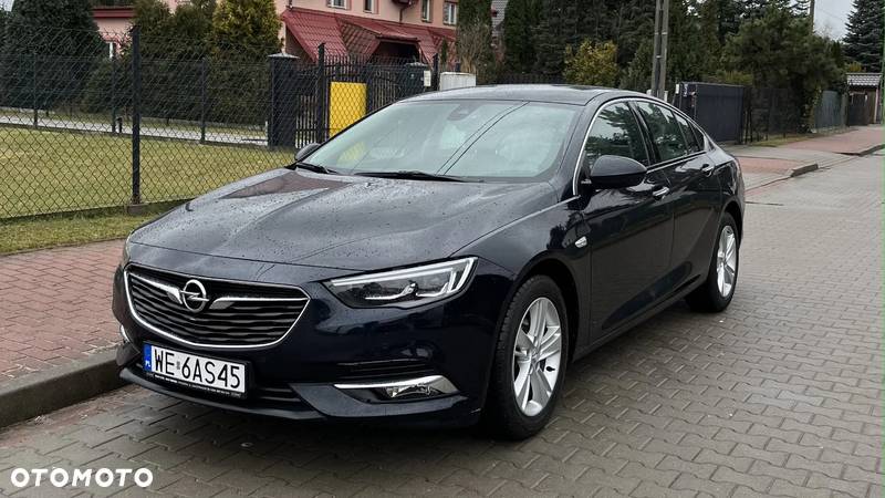 Opel Insignia - 1