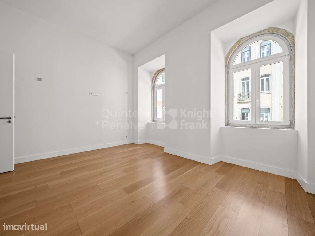 Apartamento T3 com vista rio para venda na Lapa, Lisboa-15