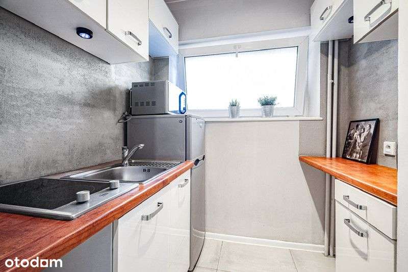 Saska Kępa, super kawalerka, balkon, widna kuchnia-1