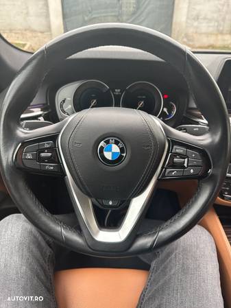 BMW Seria 5 520d AT - 12