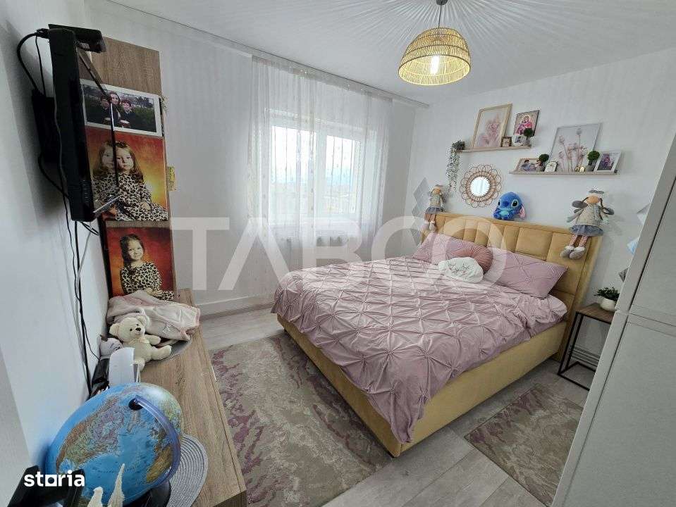 Apartament decomandat de vanzare mobilat pivnita Vasile Aaron Sibiu - Imagine principală: 4/17