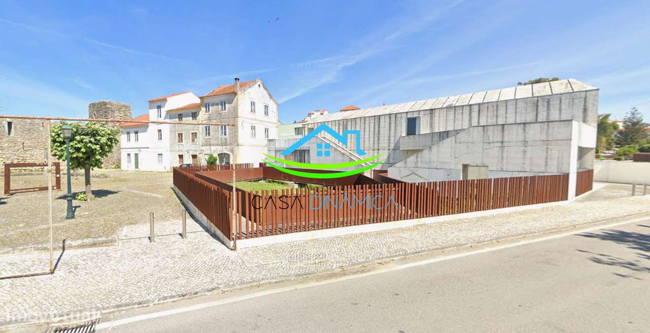 Apartamento T2 com garagem no centro de Soure-17