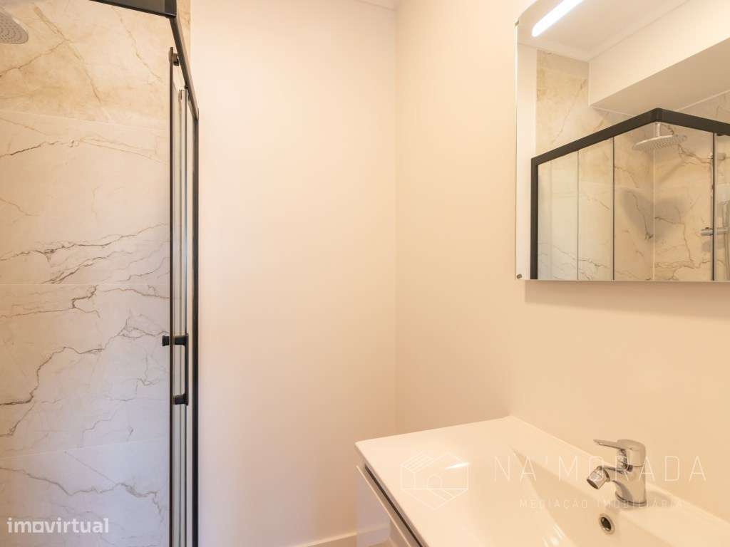 Apartamento T4 renovado para venda em Escapães, Santa Maria da Feira-17