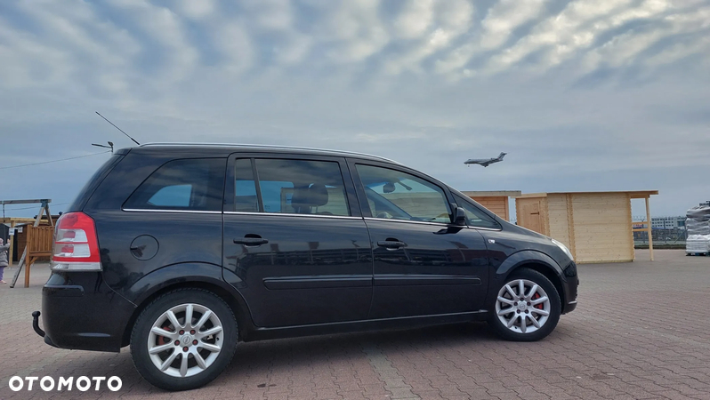 Opel Zafira 1.9 CDTI Cosmo - 3