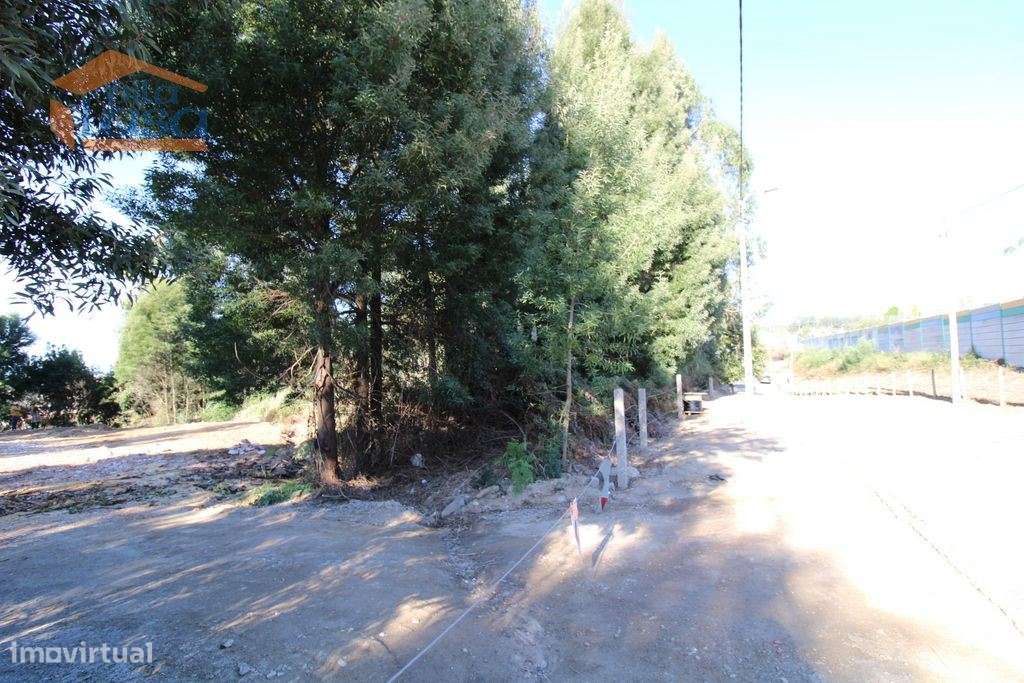 Terreno com 2.319,70 m2 no centro dos Carvalhos para a construção d... - Grande imagem: 2/12