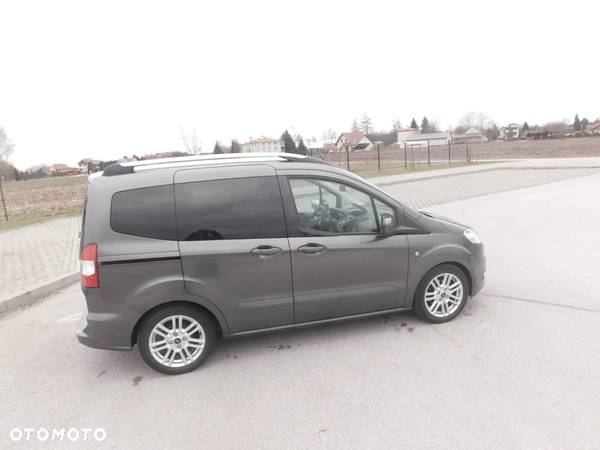 Ford Tourneo Courier 1.5 TDCi Trend - 23