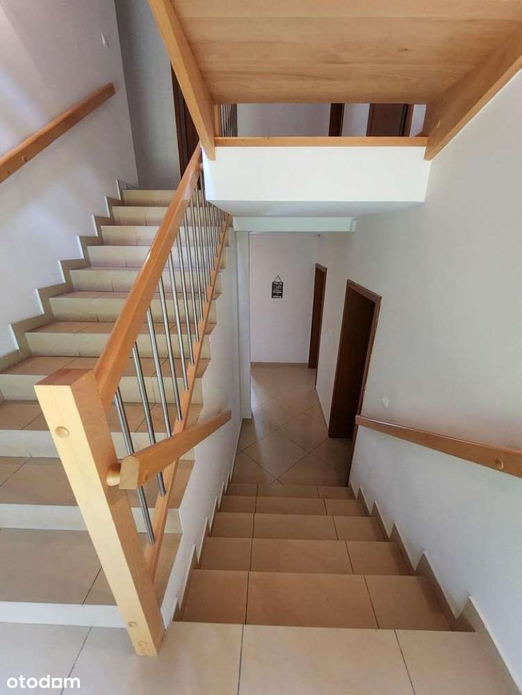 Uroczy pensjonat w lesie, blisko morza.-10