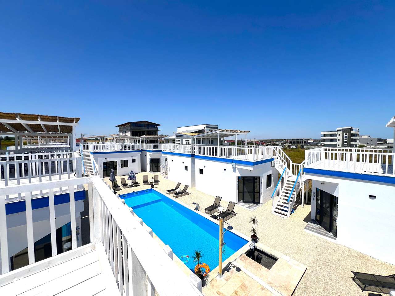 10 Casute Greek Bungalows , Piscina, la Malul Marii, Afacere la Cheie-10