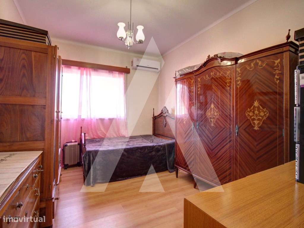 Moradia T6, Isolada, na zona de Oiã-16