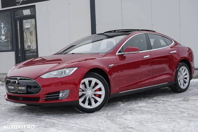 Tesla Model S - 6