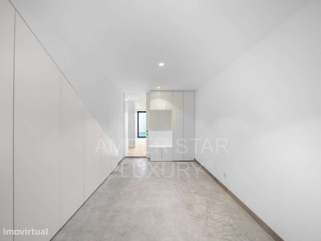 Moradia T4 com Jardim a 10 minutos da Praia-43