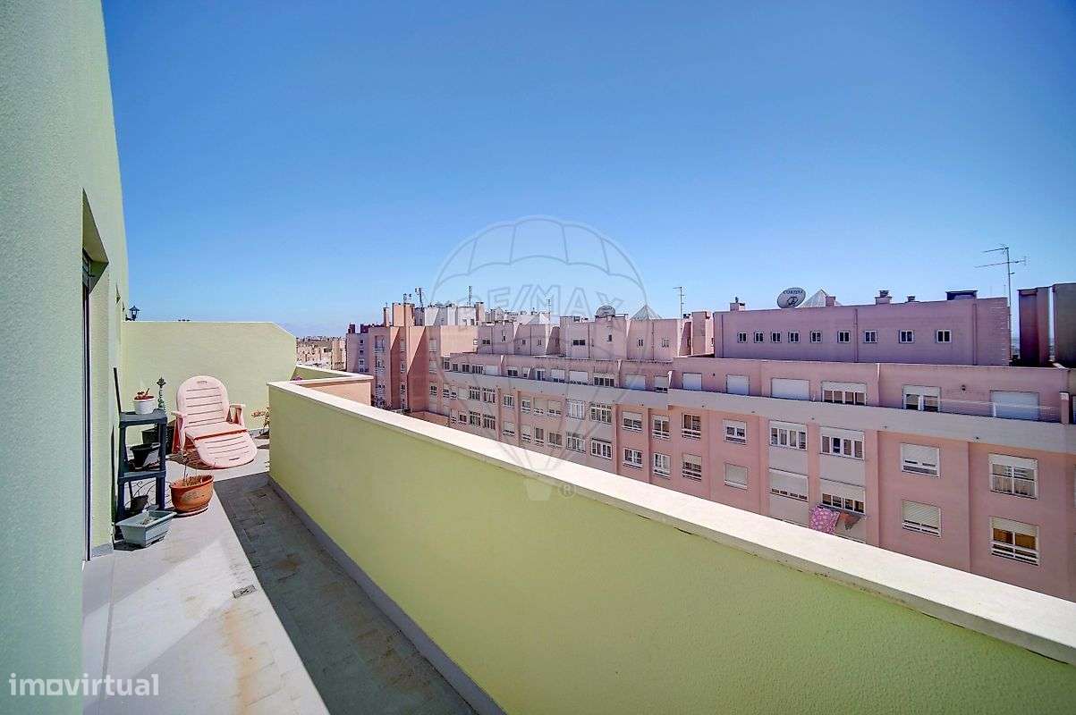 Apartamento T4 para venda-25