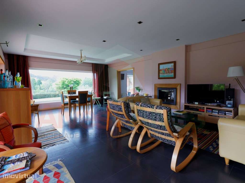Quintinha com 2 casas -Extraordinária propriedade-13