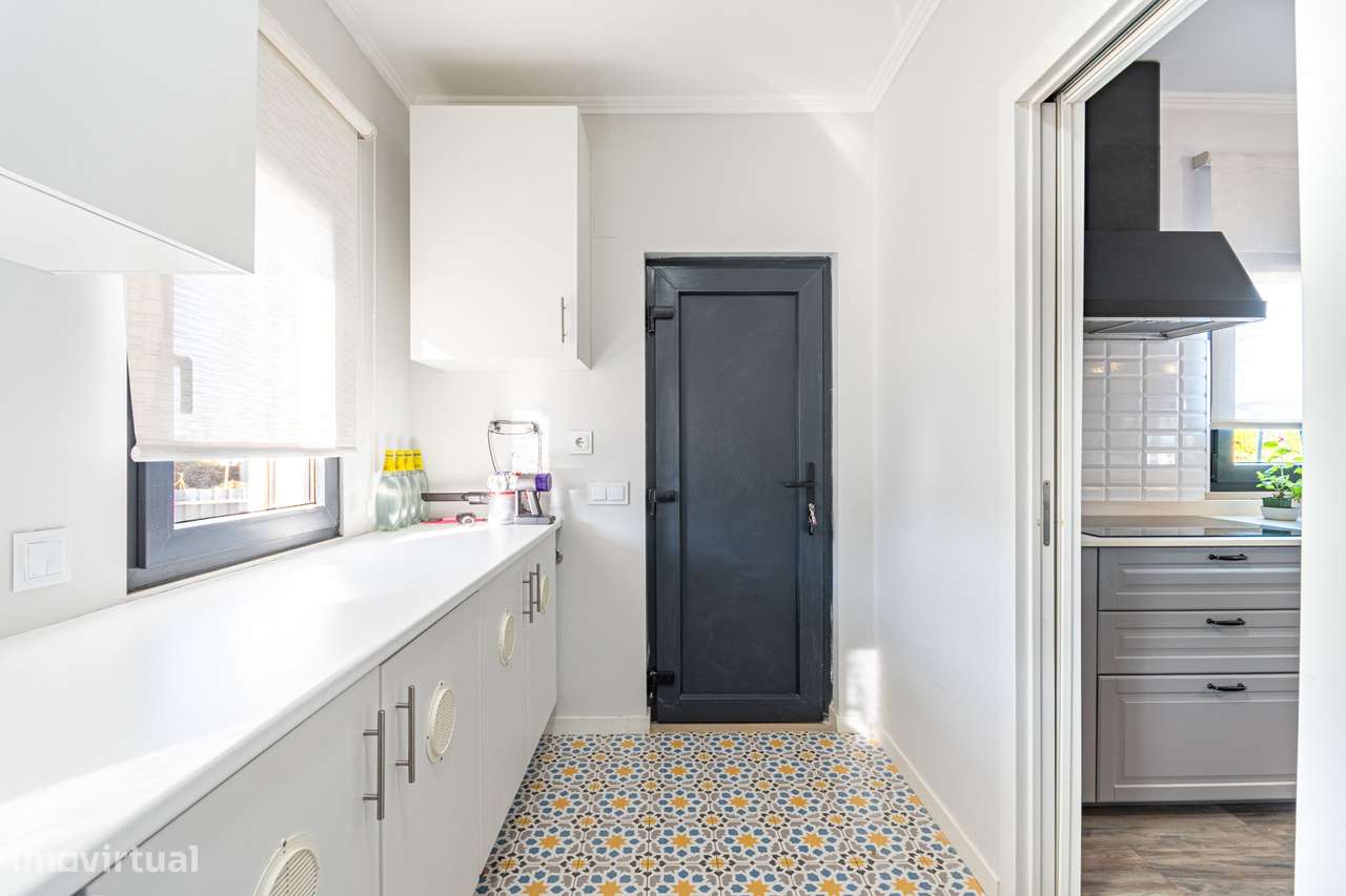 Excelente Moradia térrea Semi nova com piscina na Moita-19