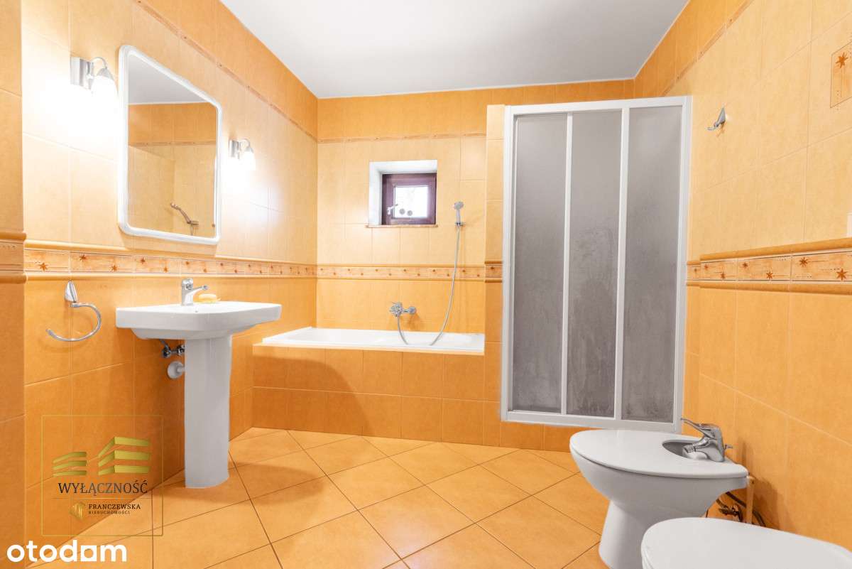 Dom wolnostojący  6 pokoi z dużą działką-13