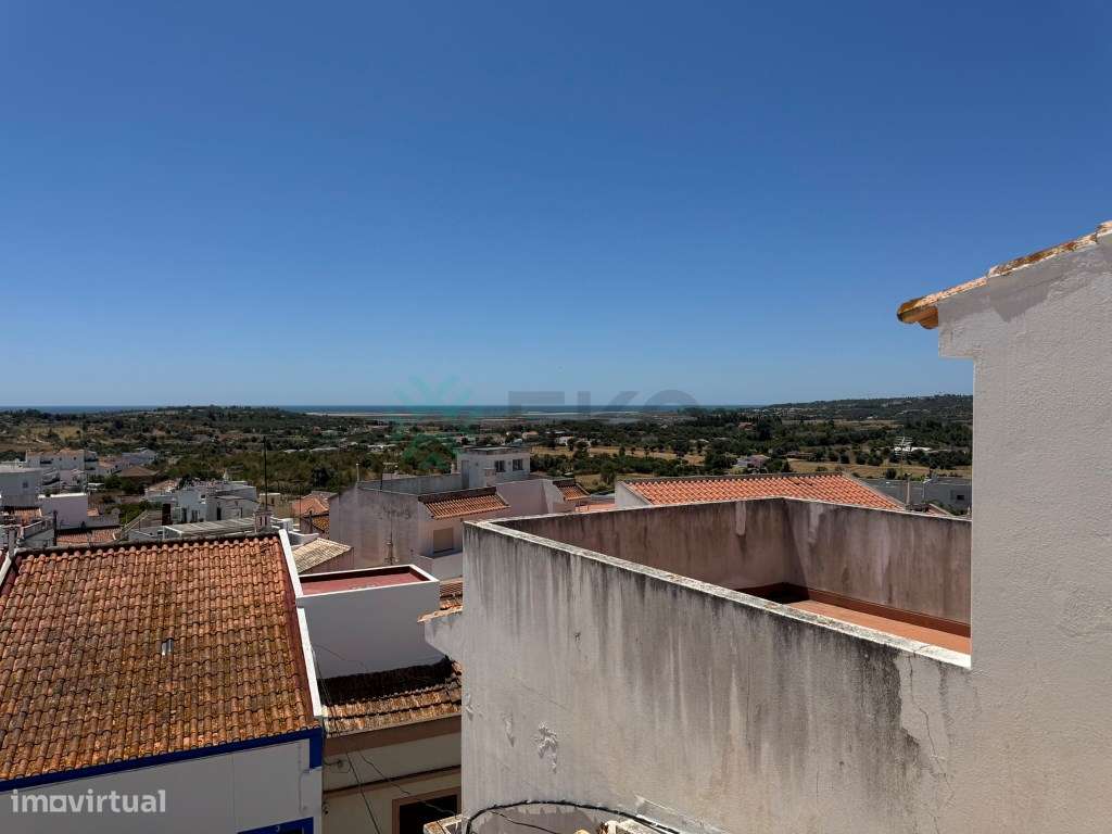Apartamento t1 à venda na Rua da Capelinha-26