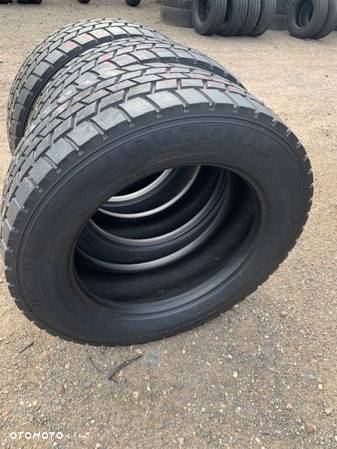 295/60R22,5 C1710 UNIROYAL DH100. 8mm - 5