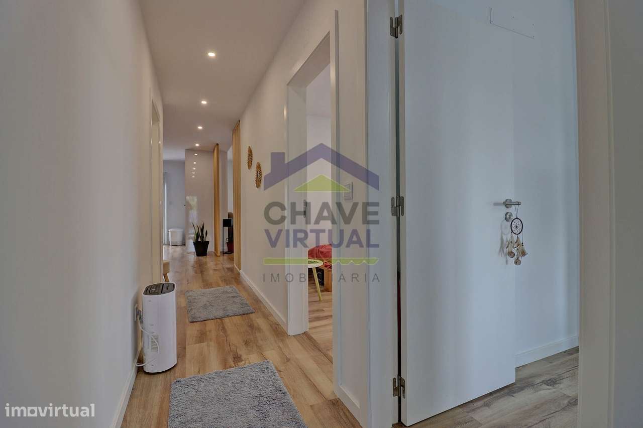 Excelente Apartamento T3 com Garagem - Centro Bombarral-35