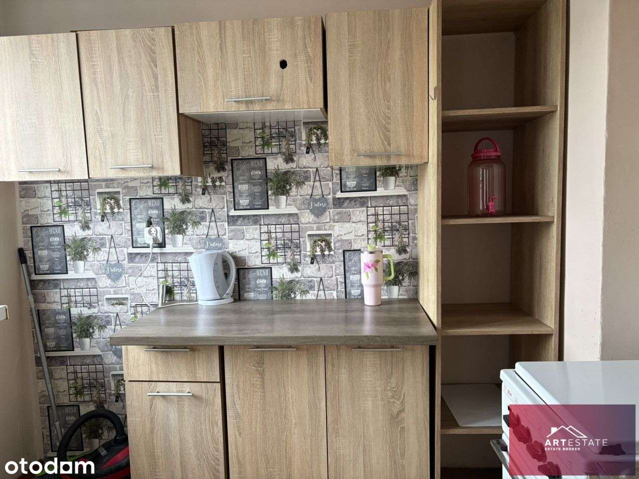 Przestronna Kawalerka z windą Retkinia-14