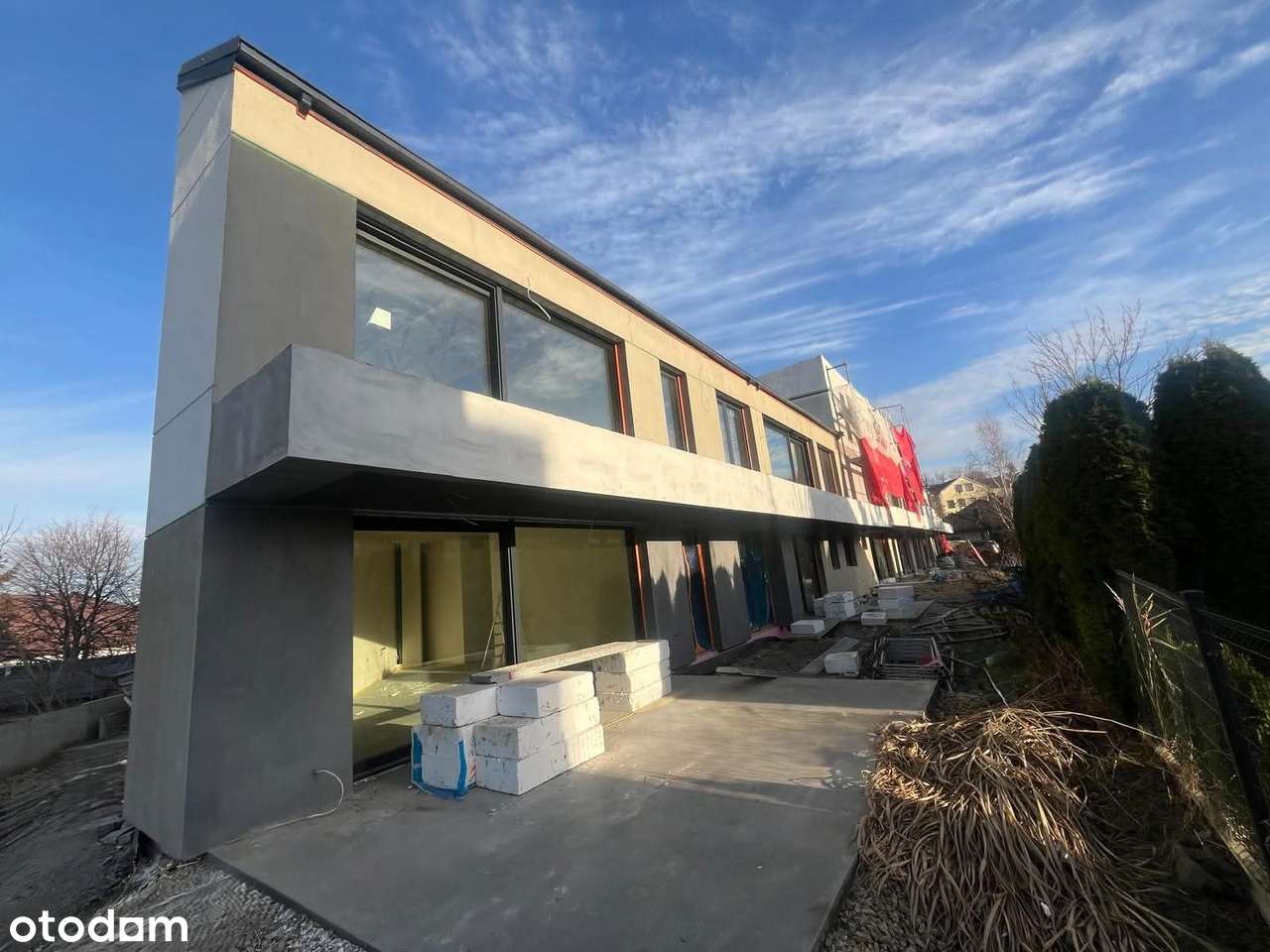 Nowoczesne 3-pokojowe mieszkanie z balkonem-0