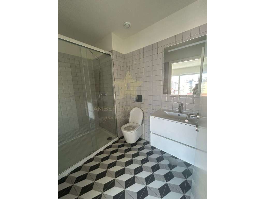 Apartamento T1 com lugar de garagem a 300 metros da Estação do Metr... - Grande imagem: 3/11