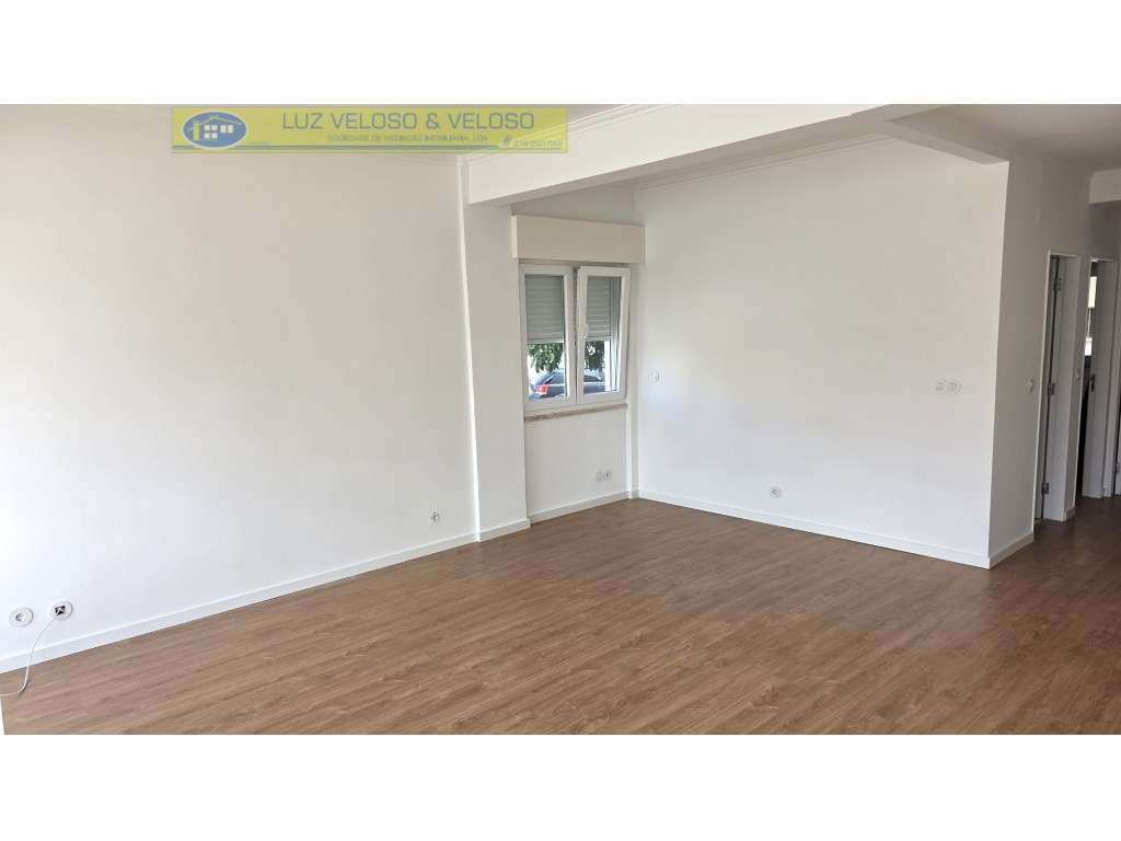 T2 Serra das Minas, remodelado, Arrecadação/Garagem-20