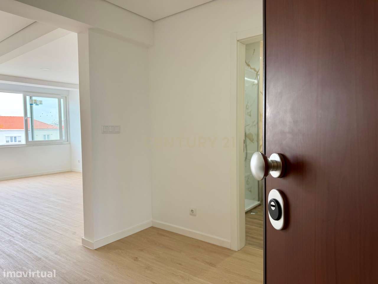 Apartamento T2 no Coração do Laranjeiro-19