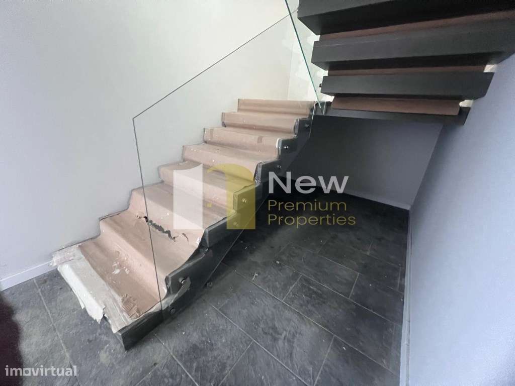 Moradia Nova T3+1 com Piscina em Alcochete.-32