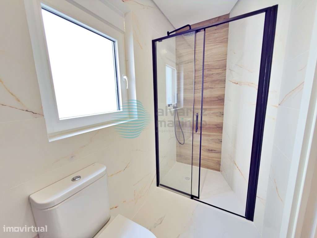 Moradia T3, com espaço exterior e anexo-15