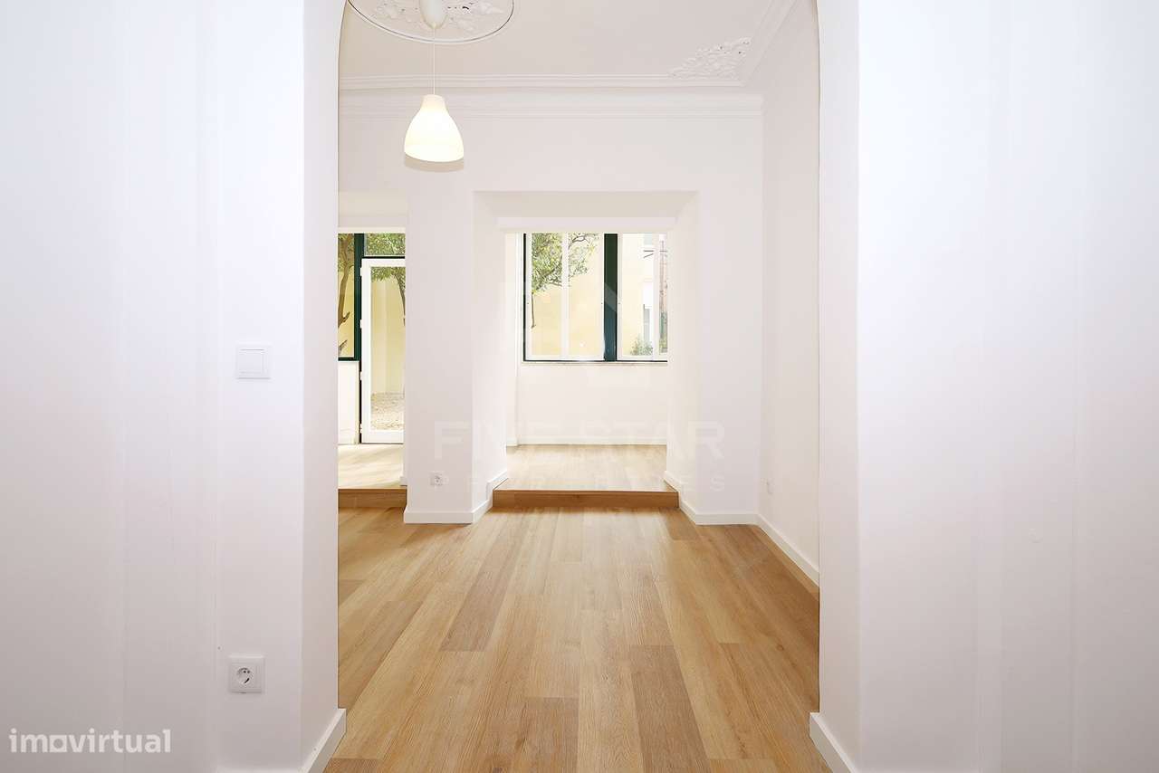 T1+1 - Príncipe Real - Renovado - Jardim Privado-25