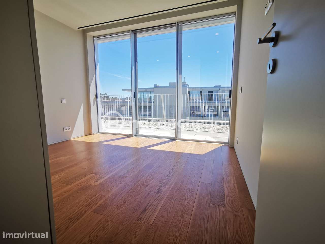 Penthouse T4 de Luxo em Barcelinhos – Totalmente Equipada com equipame-34