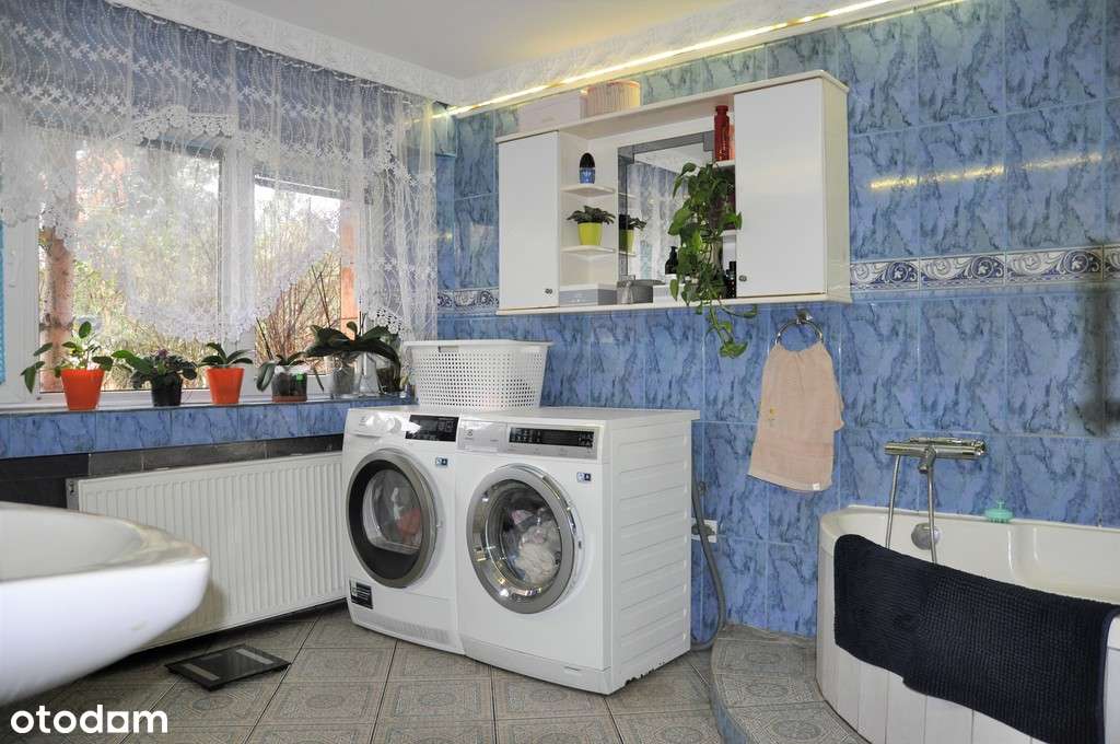 Dom z działką położony w cichej okolicy Jarocina.-11