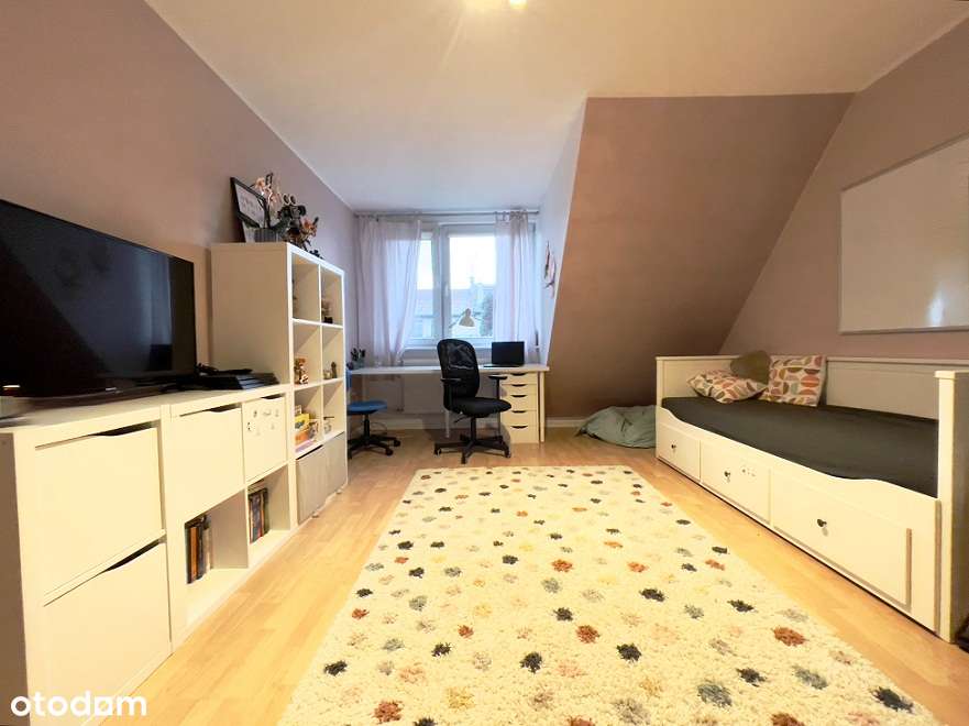 Zadbany dom w super lokalizacji, 6 pokoi-10