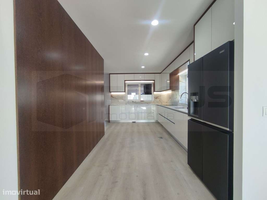 Espetacular Moradia T4 Aveiro / Aradas - Grande imagem: 4/33