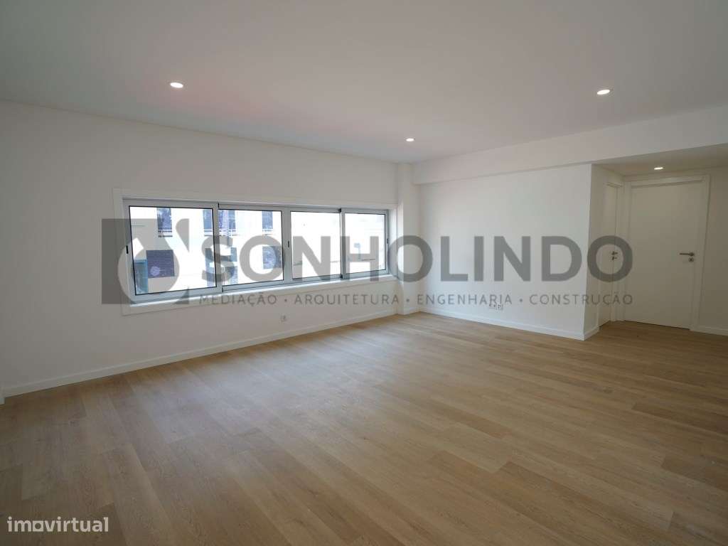 Apartamento T2 remodelado no centro de Gueifães.-8