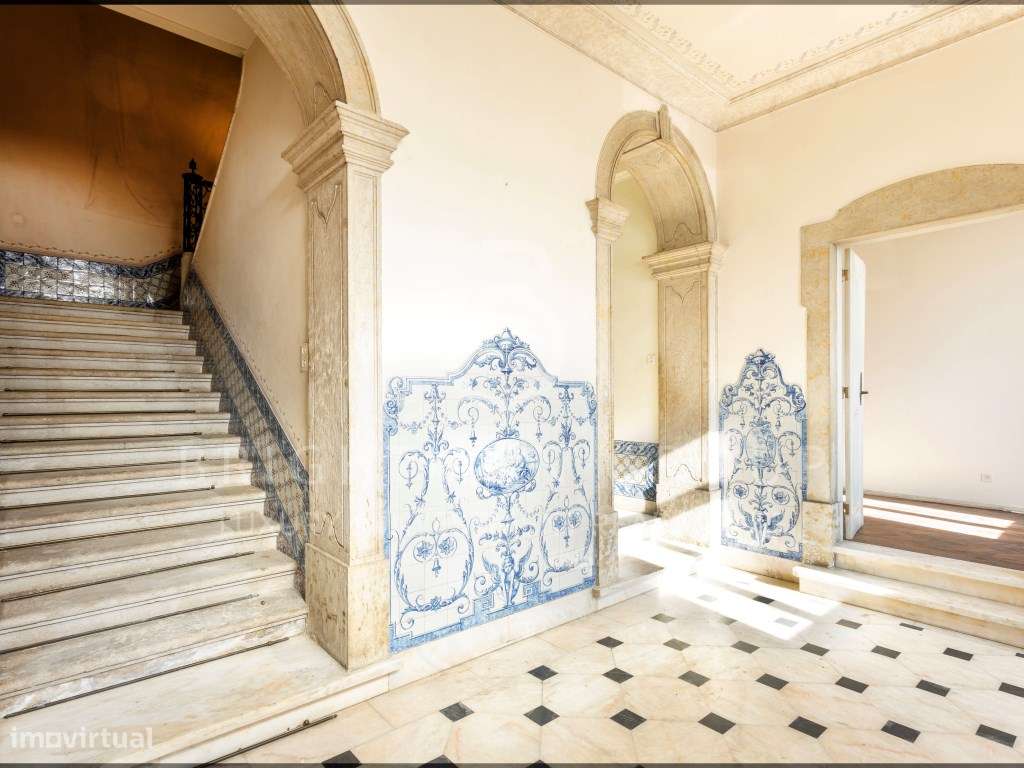 Palacete urbano com vista rio e jardim privativo, em Lisboa - Grande imagem: 1/43