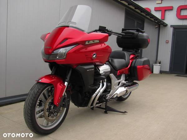 Honda CTX - 26