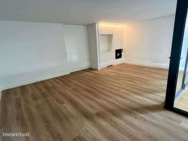 3 Apartamentos T2+1-7