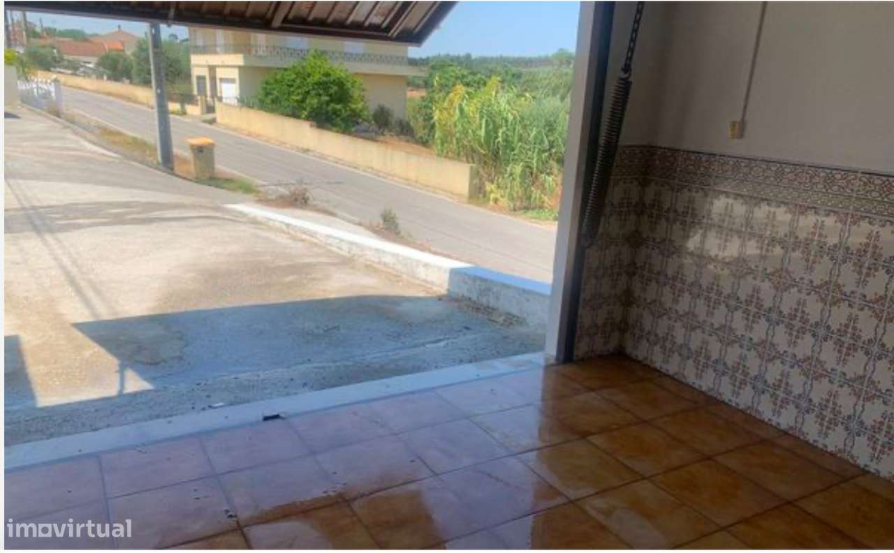 Garagem 4 Carros - Mini Armazém Local Seguro/ Acessos Auto Estrada - Grande imagem: 4/17